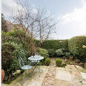 https://quaint-north-yorkshire-cottage.yorkshirehotels.net