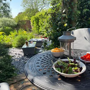 https://elm-northallerton.yorkshirehotels.net